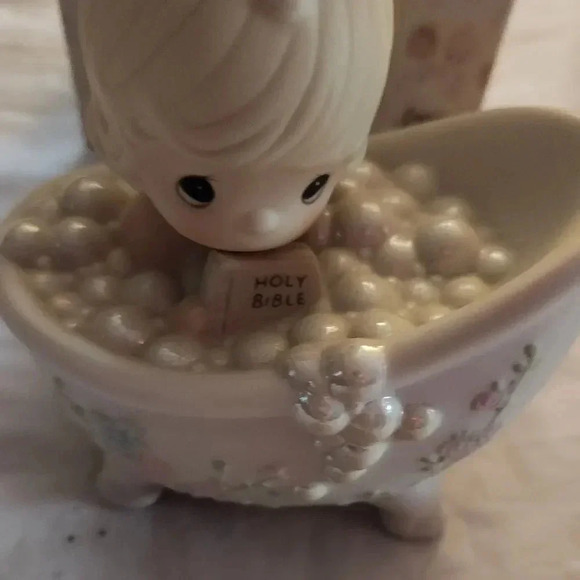 Precious Moments "He cleansed my soul" - Picture 5 of 13
